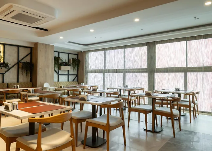 Alves Hotel 4*