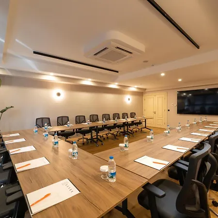 Hotel Alves İzmir